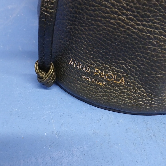 Anna Paola Black Leather Bucket Bag Made in Italy Measuring 8" High - Picture 6 of 9